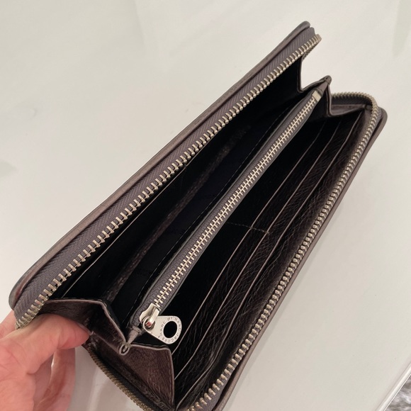 EUC Marc Jacobs Wallet Gunmetal - Picture 2 of 5